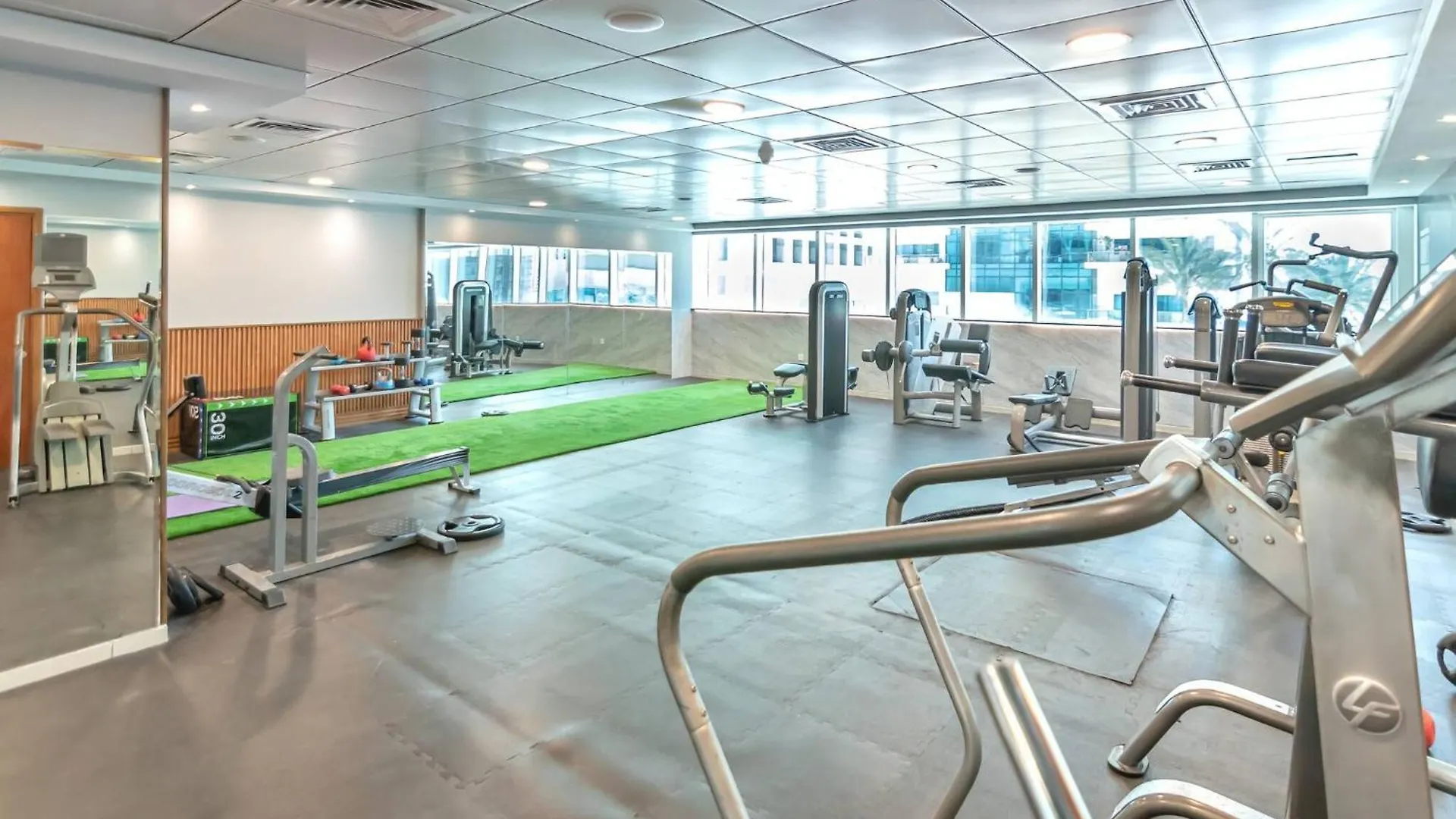 Spacious & Cosy 1Br In Marina Dubai