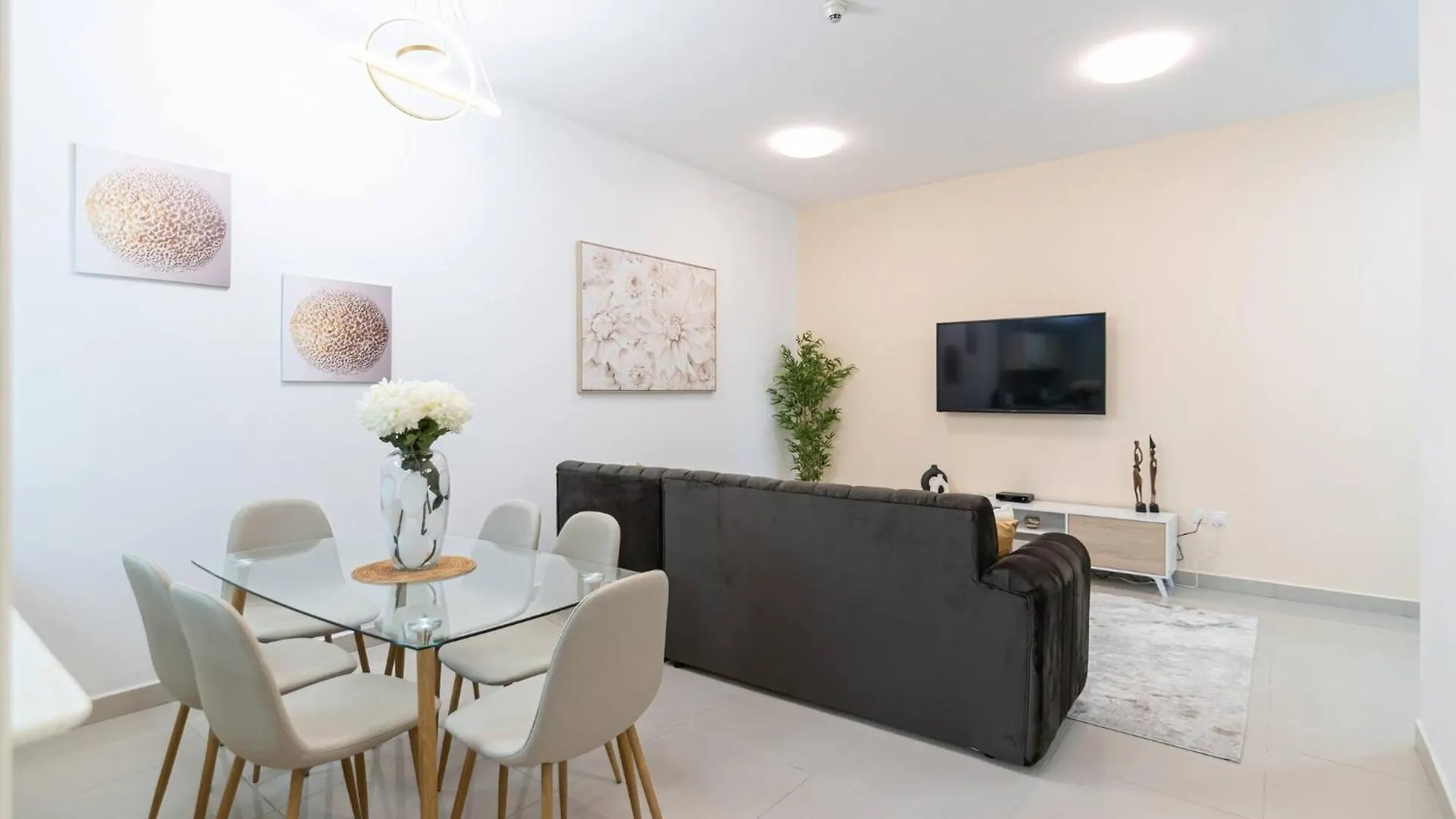Apartment Spacious & Cosy 1Br In Marina Dubai United Arab Emirates