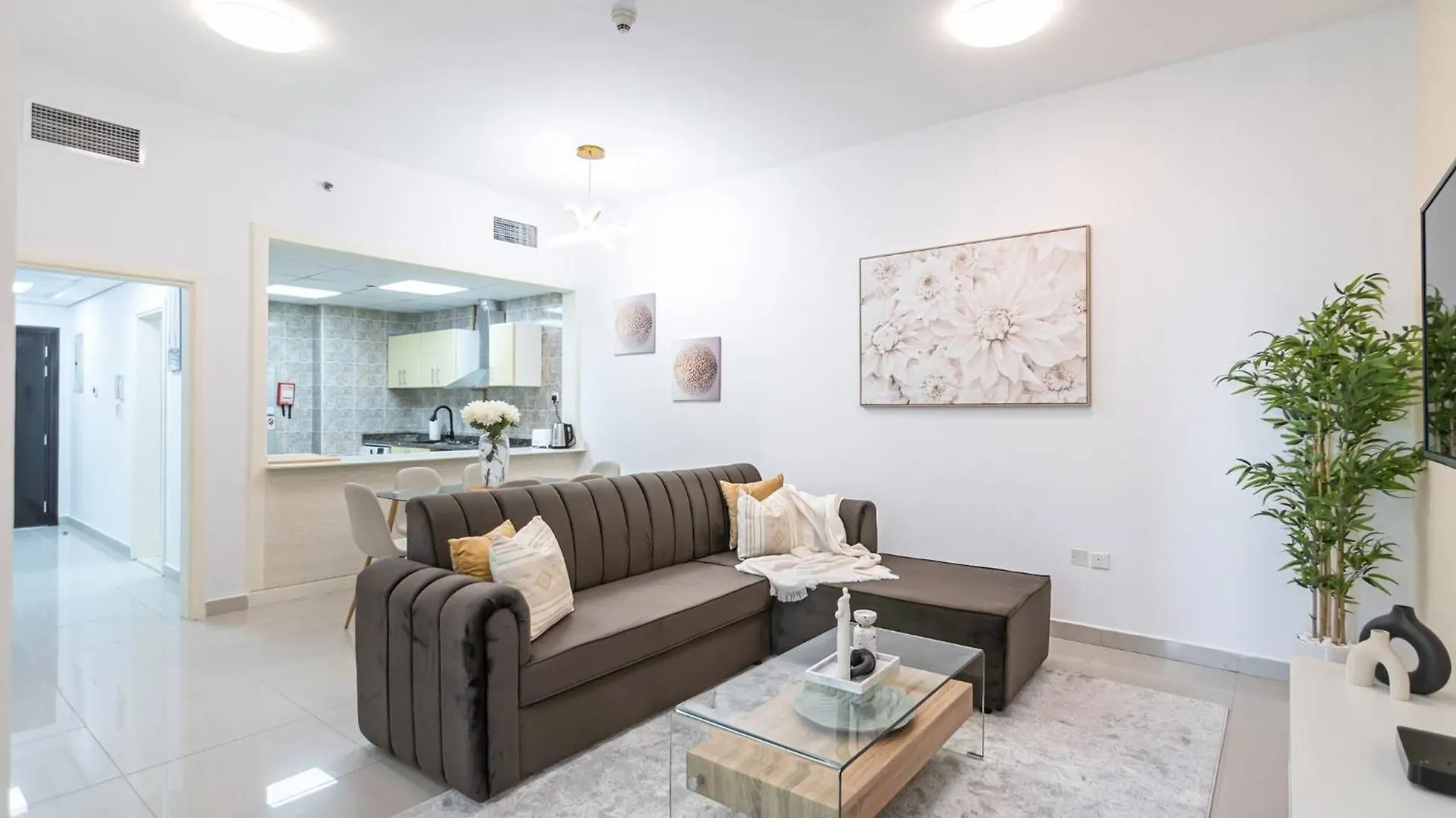 Spacious & Cosy 1Br In Marina Dubai