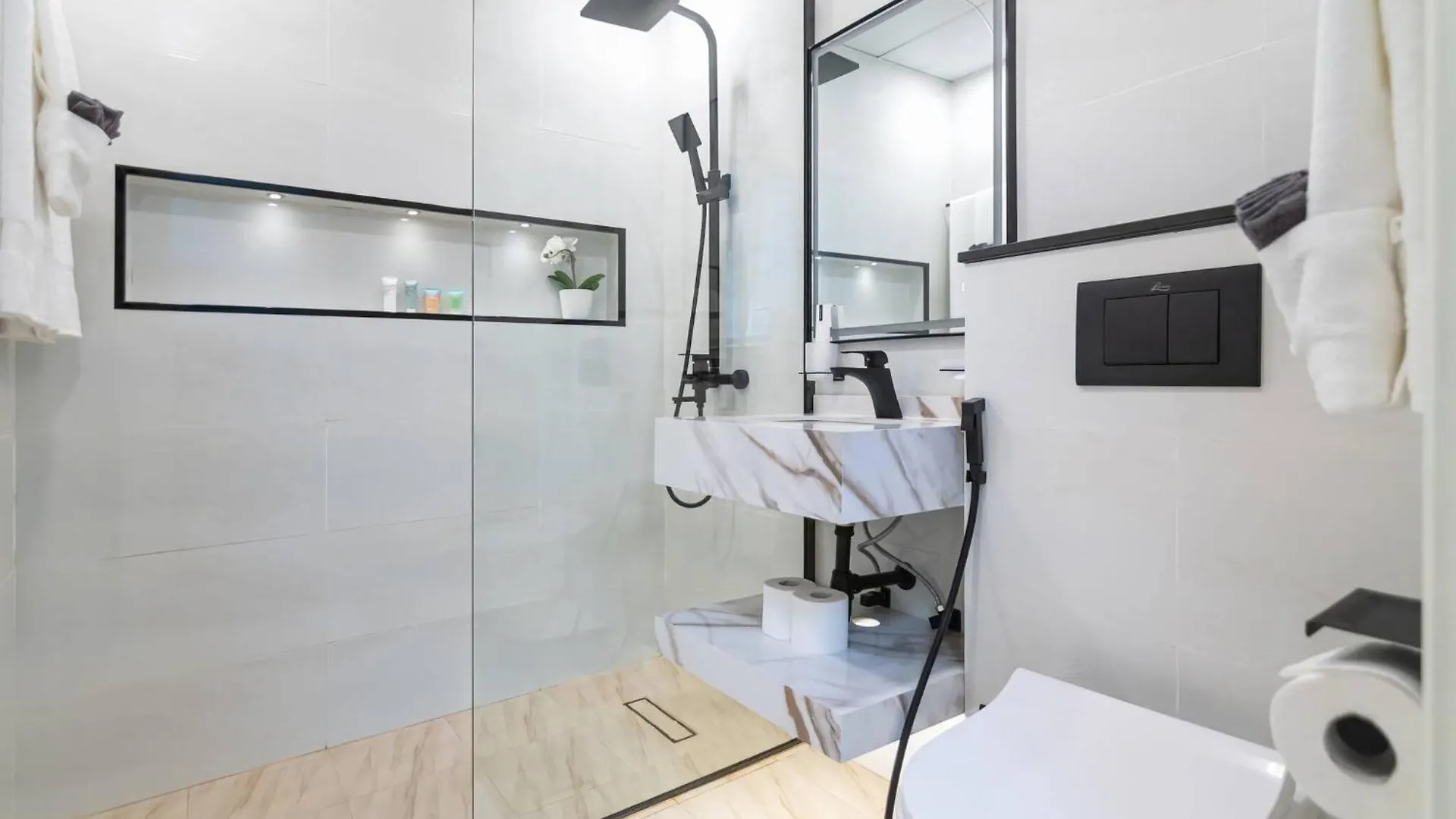 Apartamento Spacious & Cosy 1Br In Marina Dubai